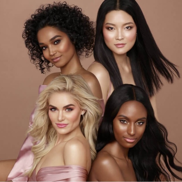 Too Faced Born This Way The Naked Nudes Eyeshadow Palette - Picture 5 of 16